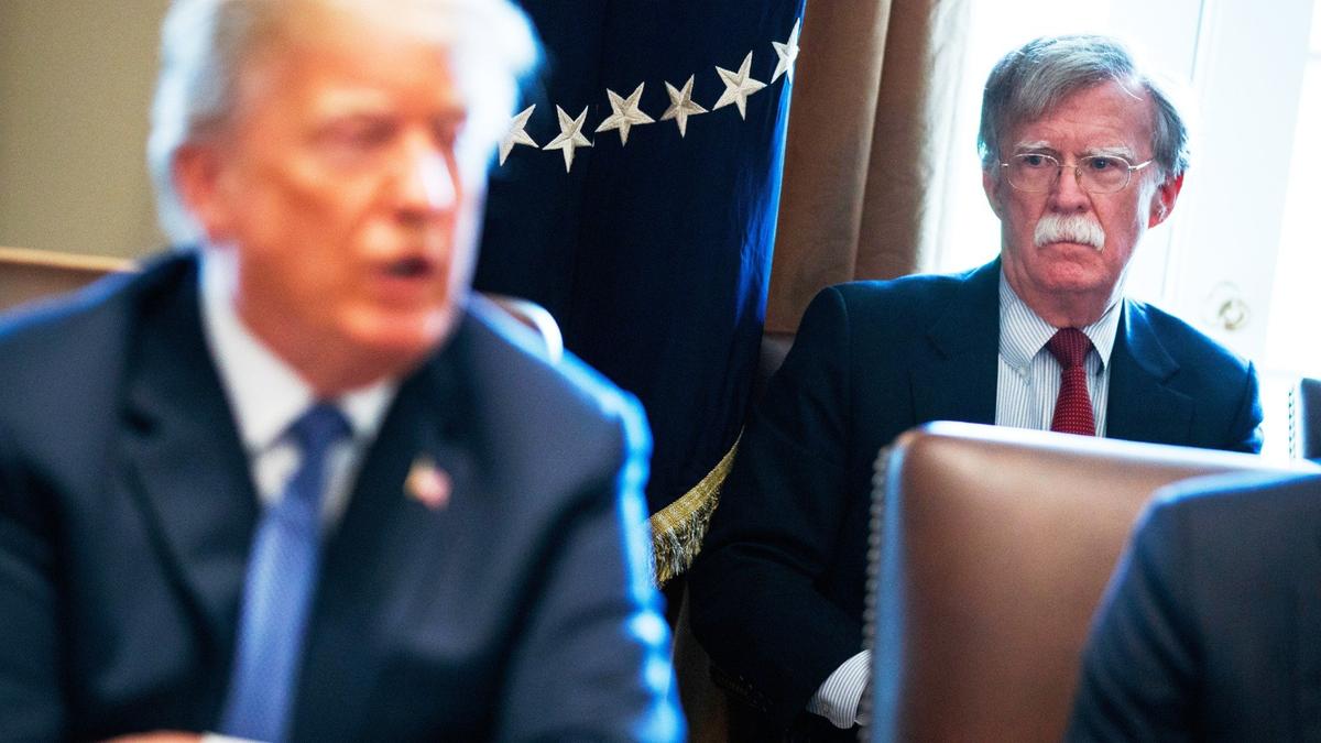 Болтон — находка для шпиона