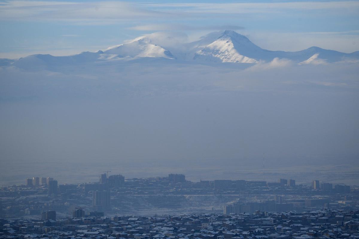 Арагац. Вид из парка Джервеж. Фото: Александр Патрин / ТАСС