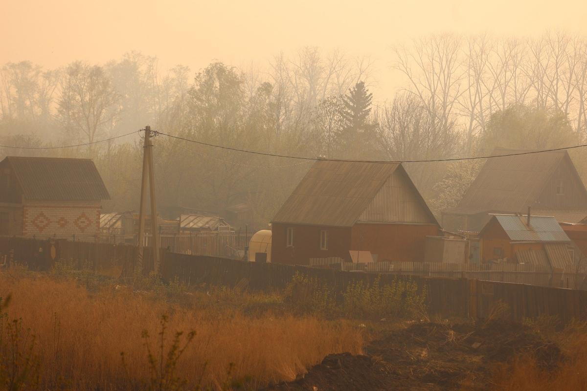 Тушение пожаров в Курганской области. Фото: Екатерина Сычкова/ URA.RU / TASS