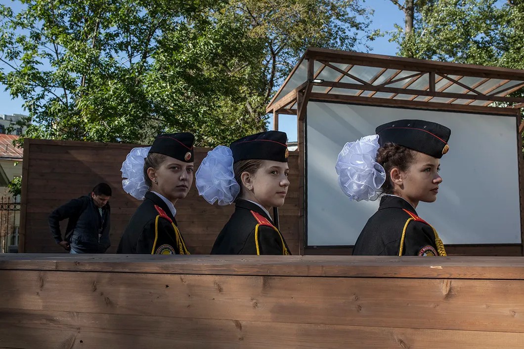Кадетский корпус на церемонии открытия Аллеи правителей. Фото: Влад Докшин / «Новая газета»