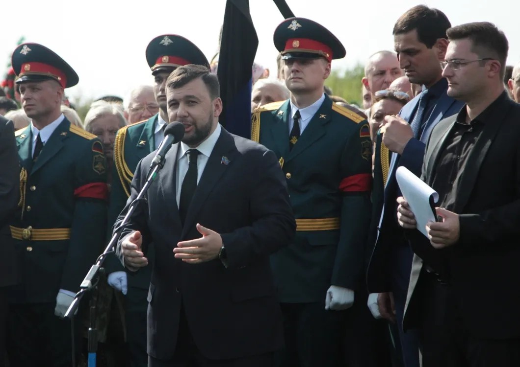 Денис Пушилин выступает на похоронах Александра Захарченко. Фото: РИА Новости