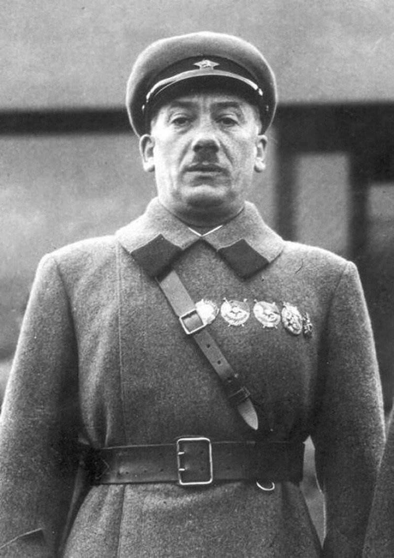 Генрих Ягода во время первомайского парада 1936 года в Москве. Фото: Википедия