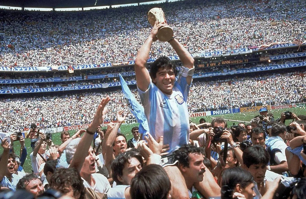 Диего Марадона на чемпионате мира по футболу, 1986 год. Фото: AP