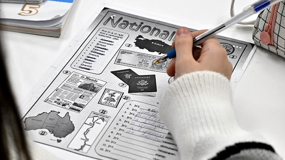 «Мало патриотизма и национального самосознания»