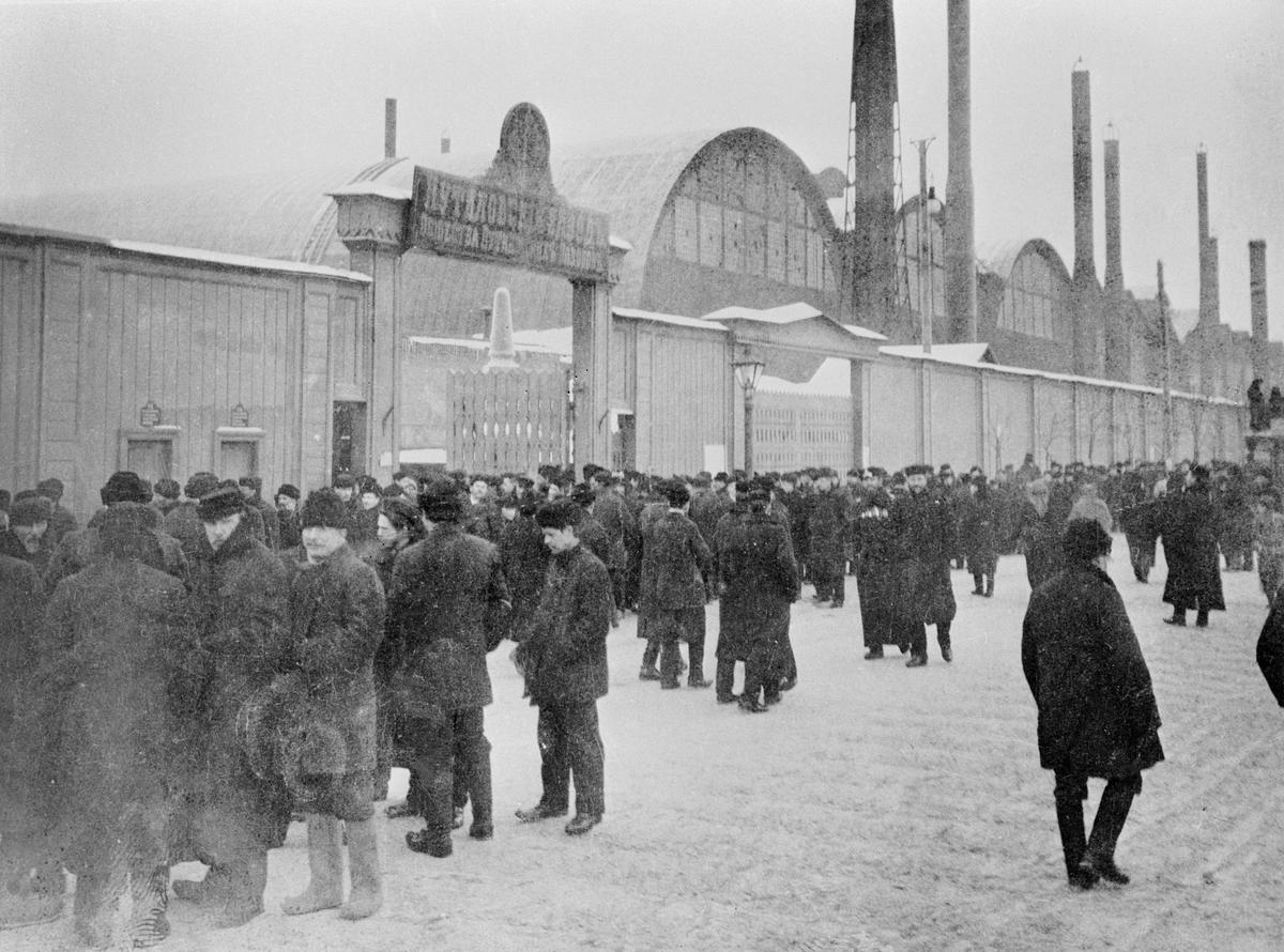 1905 год. Забастовка рабочих Путиловского завода во время Первой русской революции. Фотохроника ТАСС