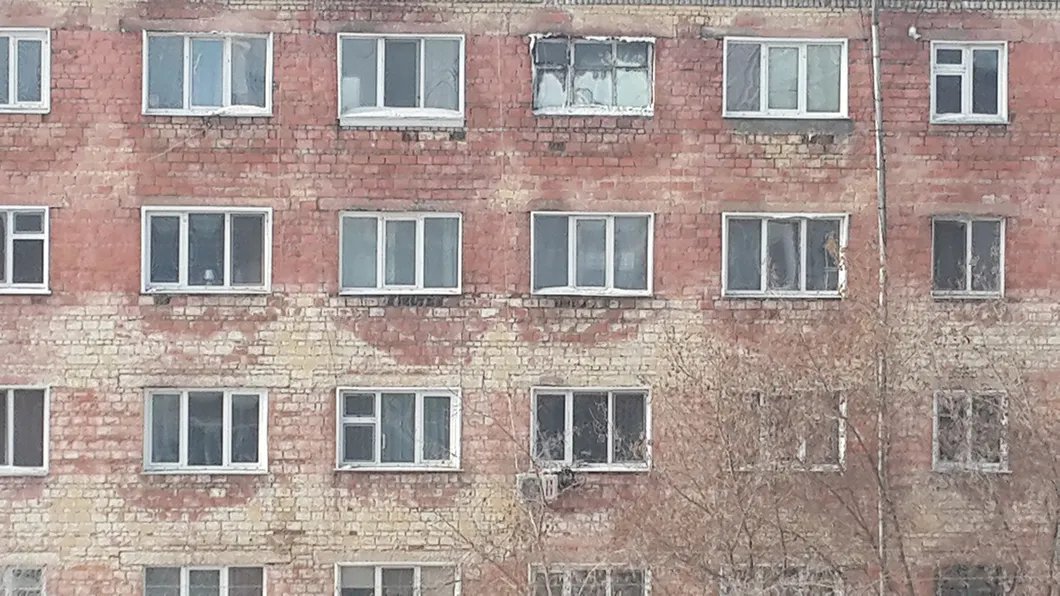 Вид из окна квартиры, где живет Никита Уваров. Фото: Алексей Тарасов / «Новая газета»