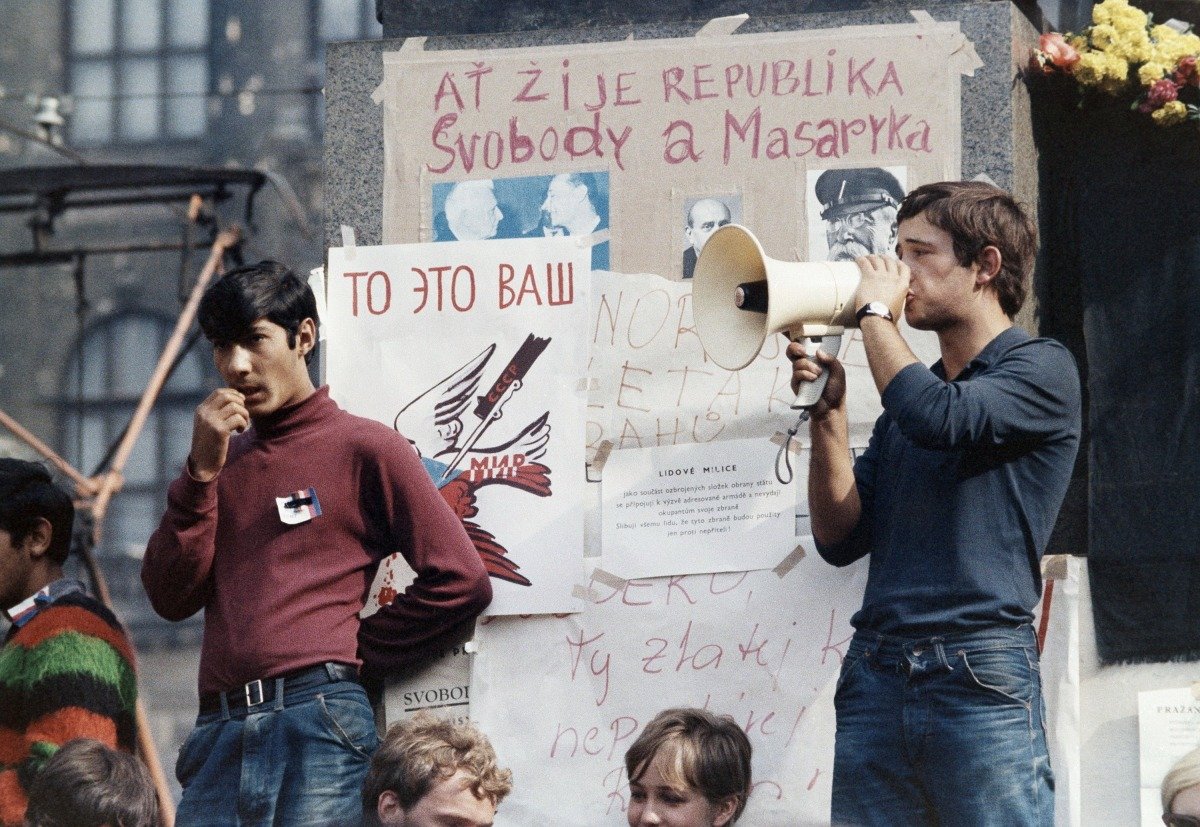 Студенты в 1968 году митингуют против ввода советских войск в Чехословакию. Фото: AP