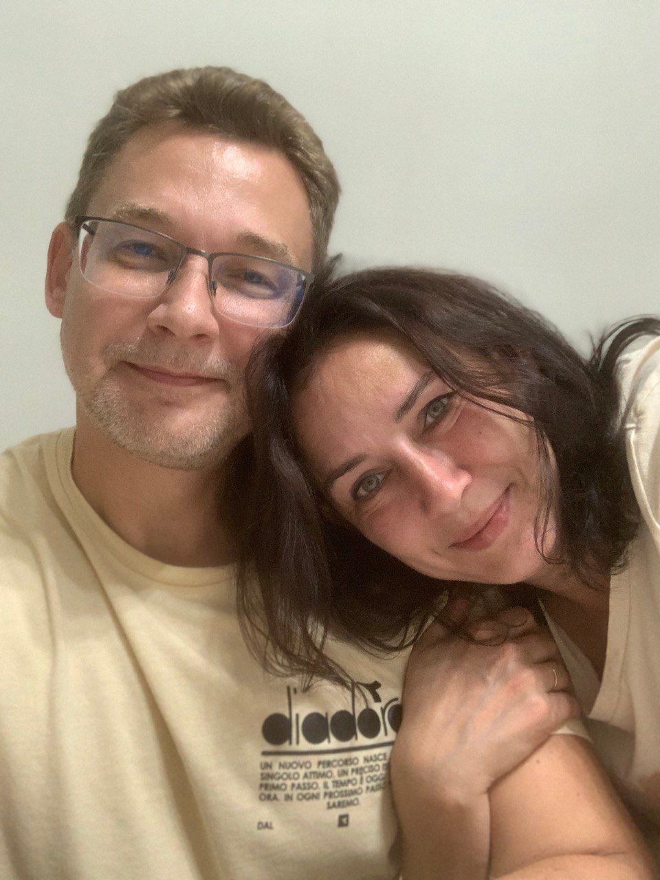 Сергей Попов с женой в Бургасе. . Фото: телеграм-канал Борус
