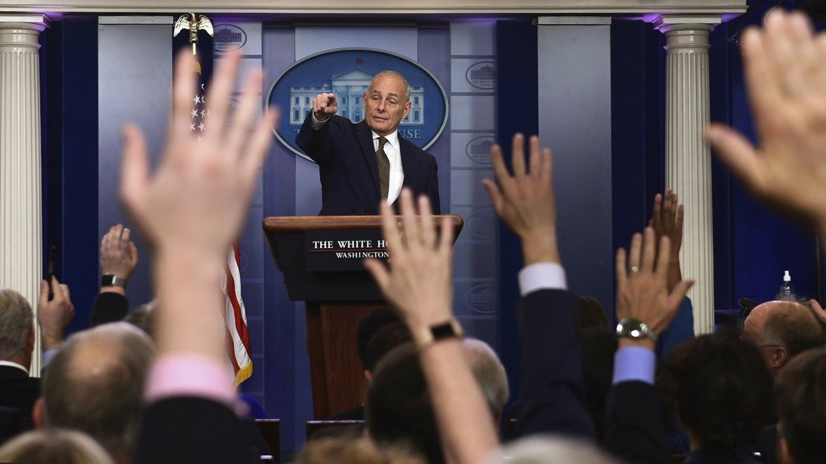Глава администрации Белого дома Джон Келли на брифинге в Белом доме, 2017 г. Фото: AP / EAST NEWS