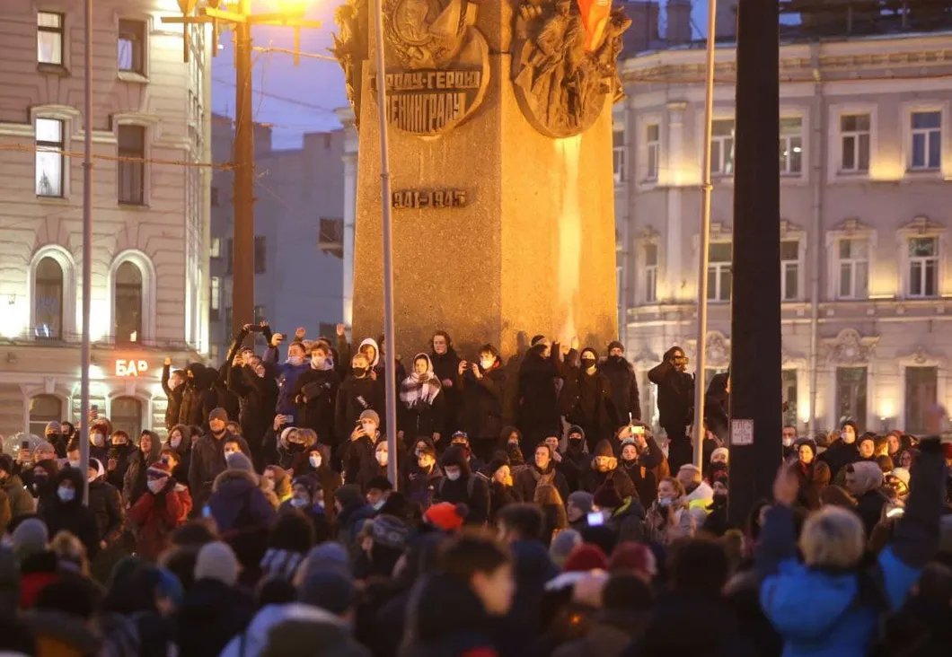 Участники акции протеста 23 января на пл. Восстания в Петербурге. Фото: Fontanka.ru