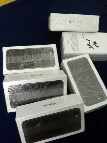 iPhone 7 в упаковке. Фото: avito.ru