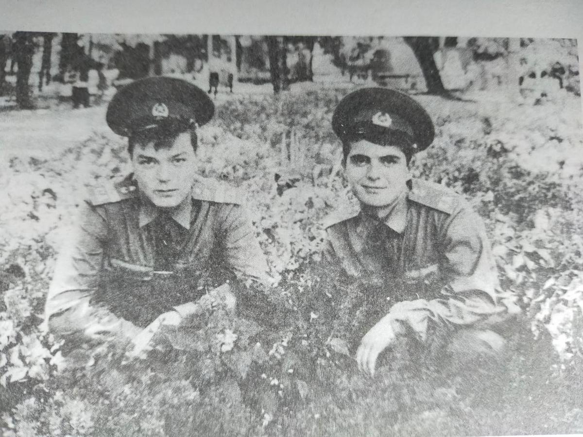 Валера Яшенков и Завен Оганесян (слева направо)