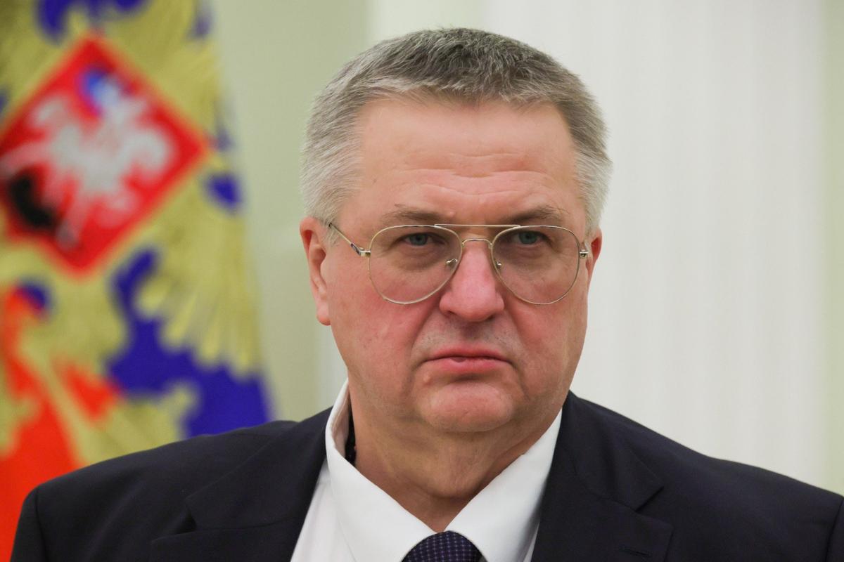 Алексей Оверчук перед началом встречи Владимира Путина и Никола Пашиняна в Кремле. Фото: Михаил Метцель / пресс-служба президента РФ / ТАСС