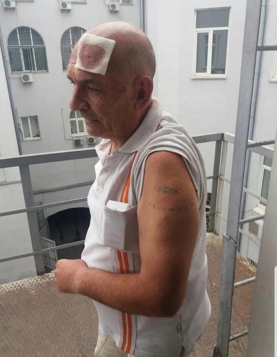 Владимир Цемах в Киеве после задержания. Фото: источник «Новой газеты»