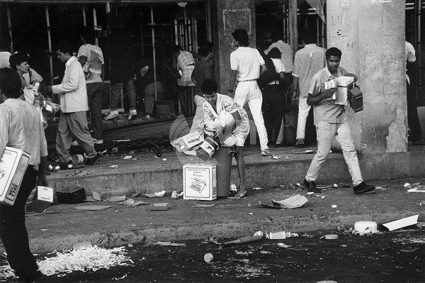 27 февраля 1989 года, жители Каракаса вышли на улицы. Фото: архив