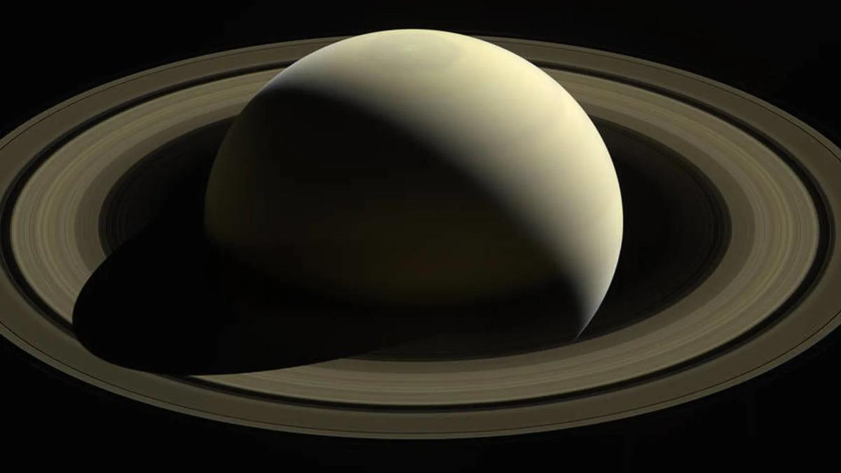 От Земли до Сатурна. Жизнь «Кассини» и его открытия в фотографиях