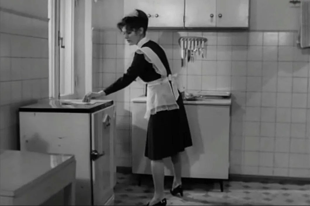 Холодильник «Саратов», кадр из фильма «17 мгновений весны»