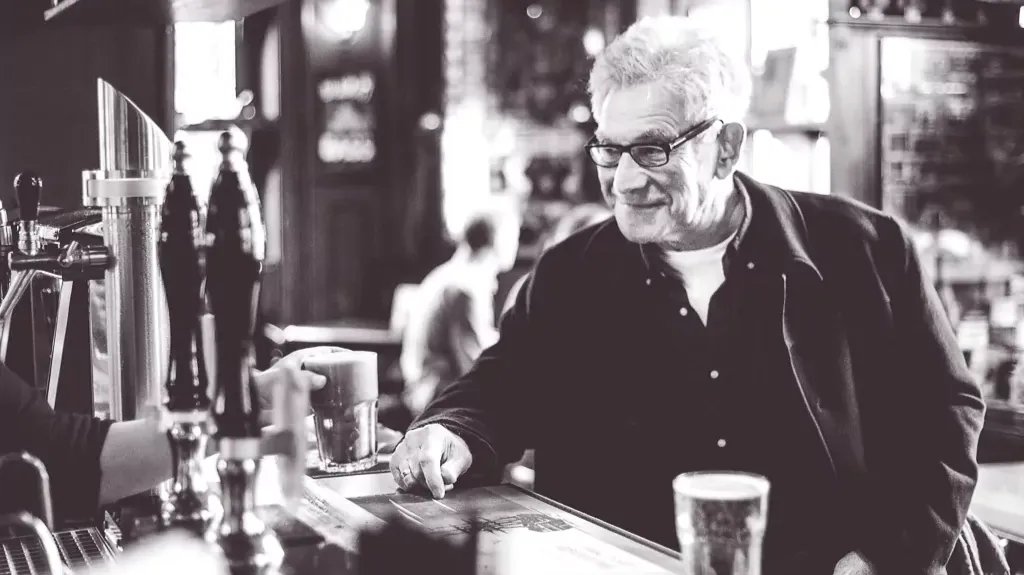 «Я не в изгнании и не в послании — я в познании»