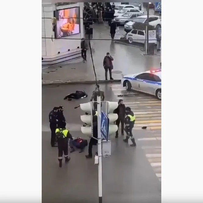 Кадры после нападения на полицейских в Грозном. Скриншот