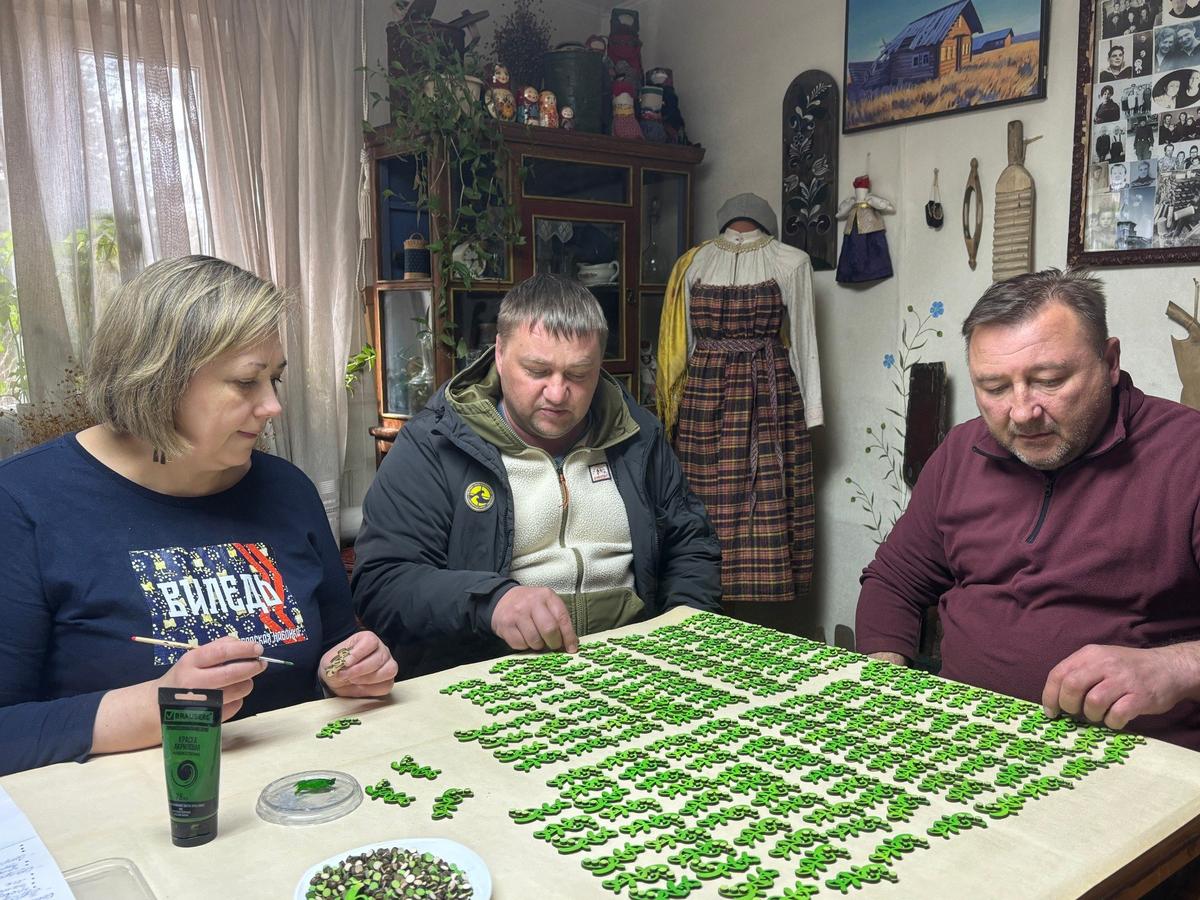 Татьяна Регуш, Дмитрий Бровин и Игорь Кобелев. Фото: Иван Жилин / «Новая газета»