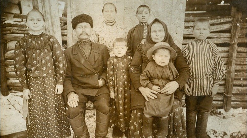 «Не важно, поставят ли бюст Сталину, ситуация не изменится. Мы уже глубоко упали»