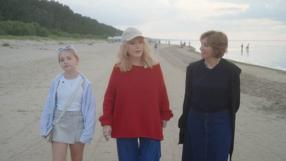 Алла Пугачева с дочерью Лизой в программе «Скажи Гордеевой*». Скриншот