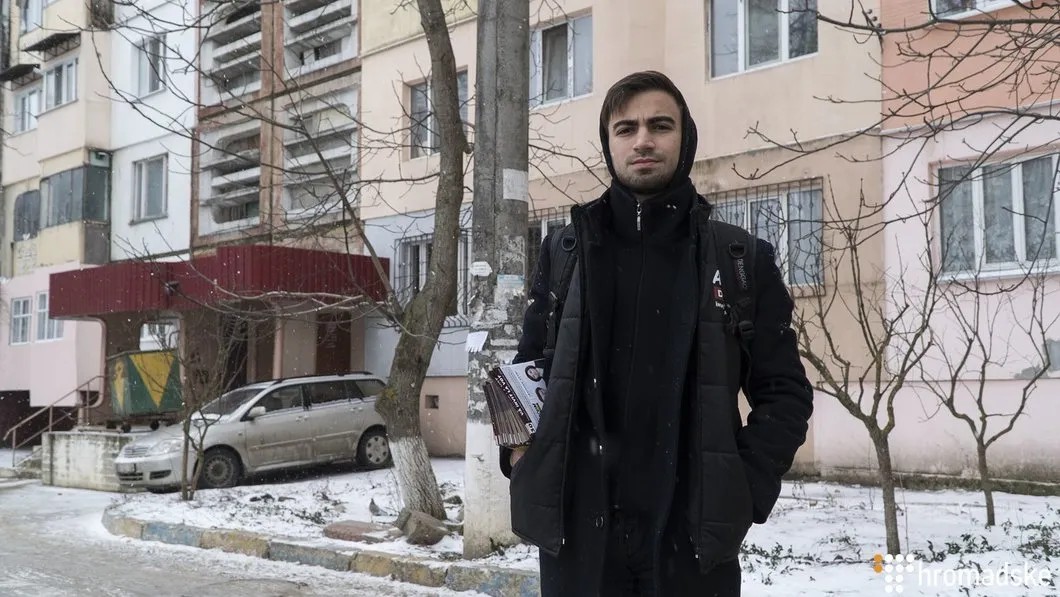 Студент Евгений Синчевичи — агитатор за проевропейский блок ACUM, Кишинев, Молдова, 23 февраля 2019 года. Фото: Александр Кохан / Громадское