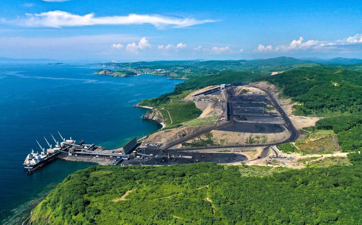 Угольный морской терминал «Порт Вера». Фото: Юрий Смитюк / ТАСС