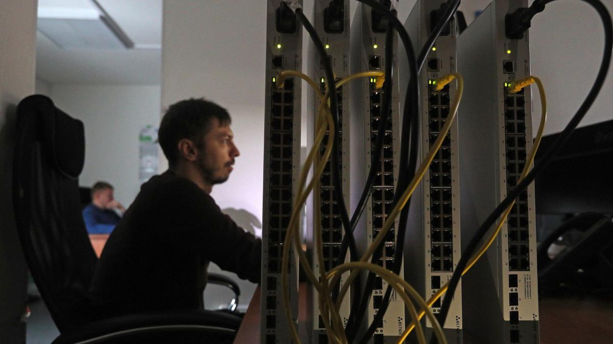 А рубильник не заклинит?