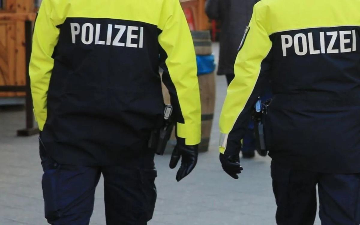 Спецслужбы Германии знали о намерении террориста купить оружие и даже стать смертником