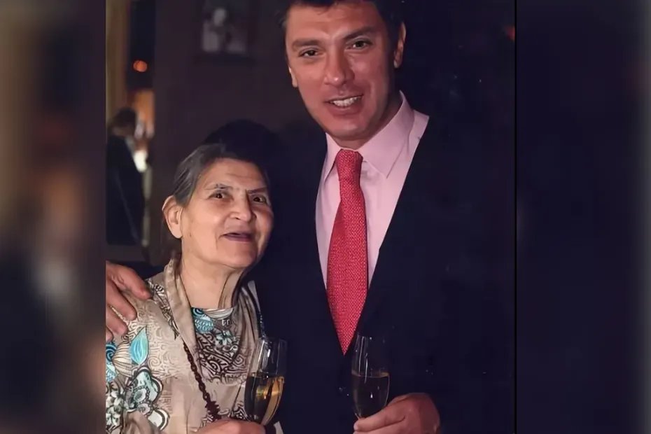 Дина Яковлевна Немцова с Борисом. Фото из семейного архива