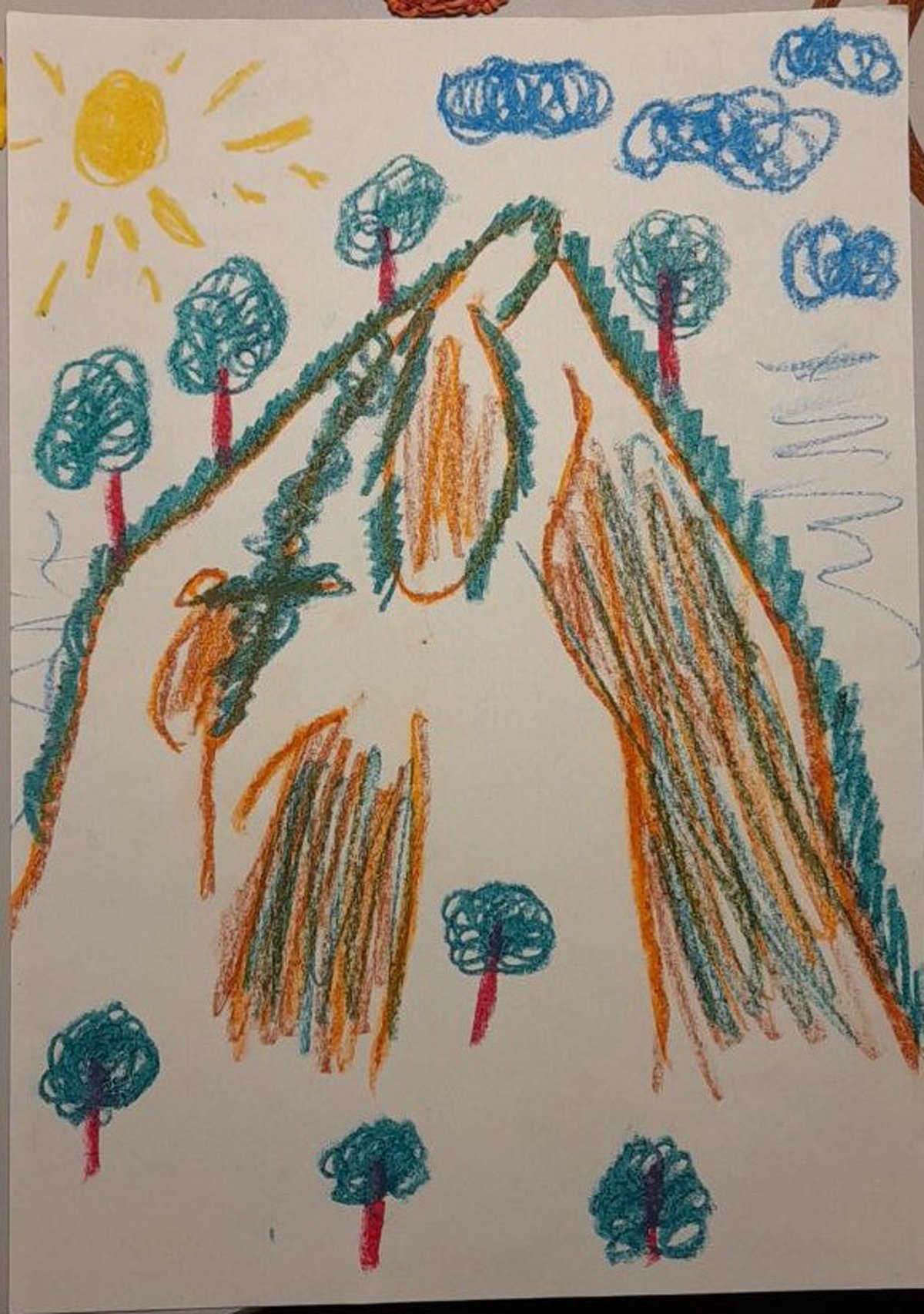 Детский рисунок Евгения Магницкого «Чудесная гора». Фото: архив Николая Щербакова