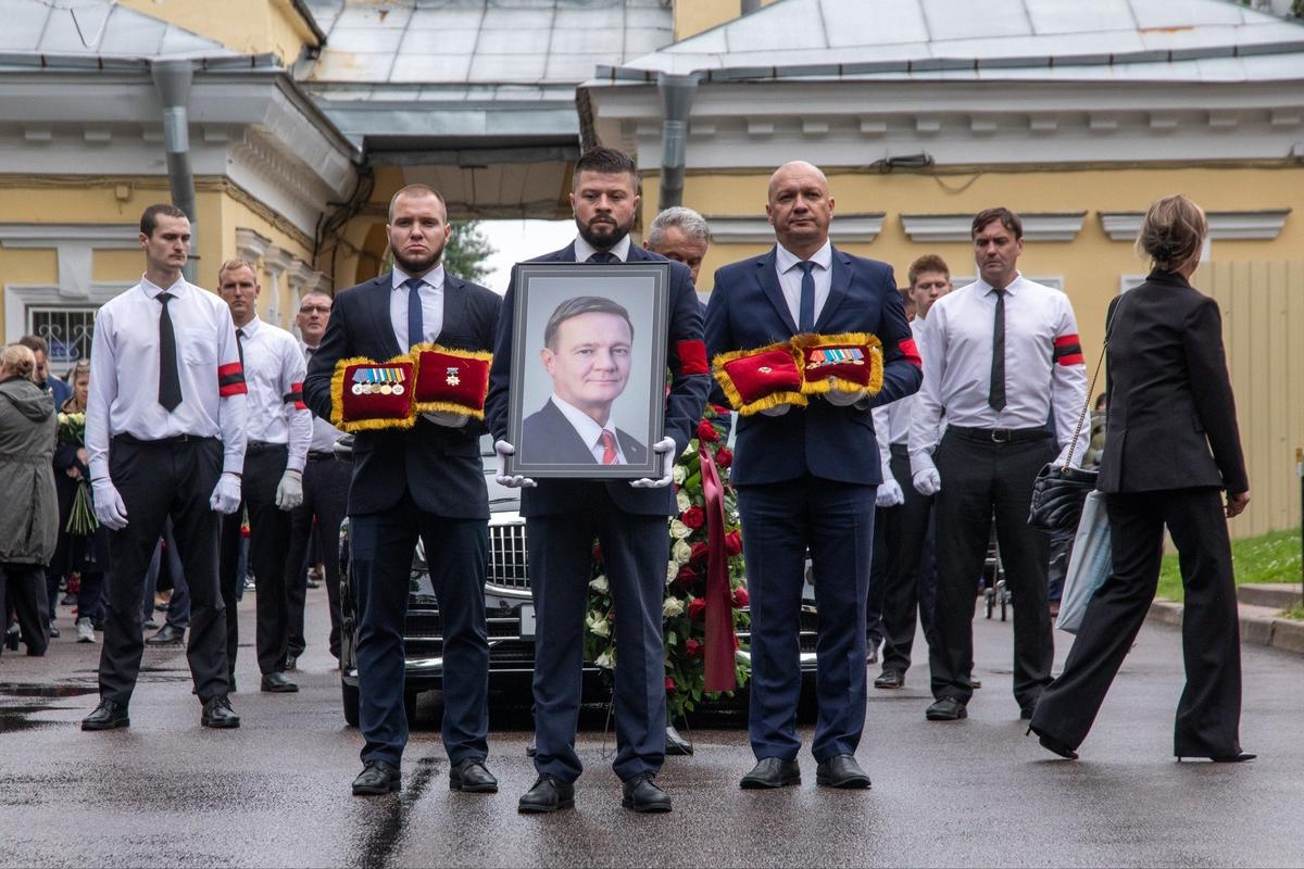Прощание с Романом Старовойтом. Фото: Алексей Душутин / «Новая газета»