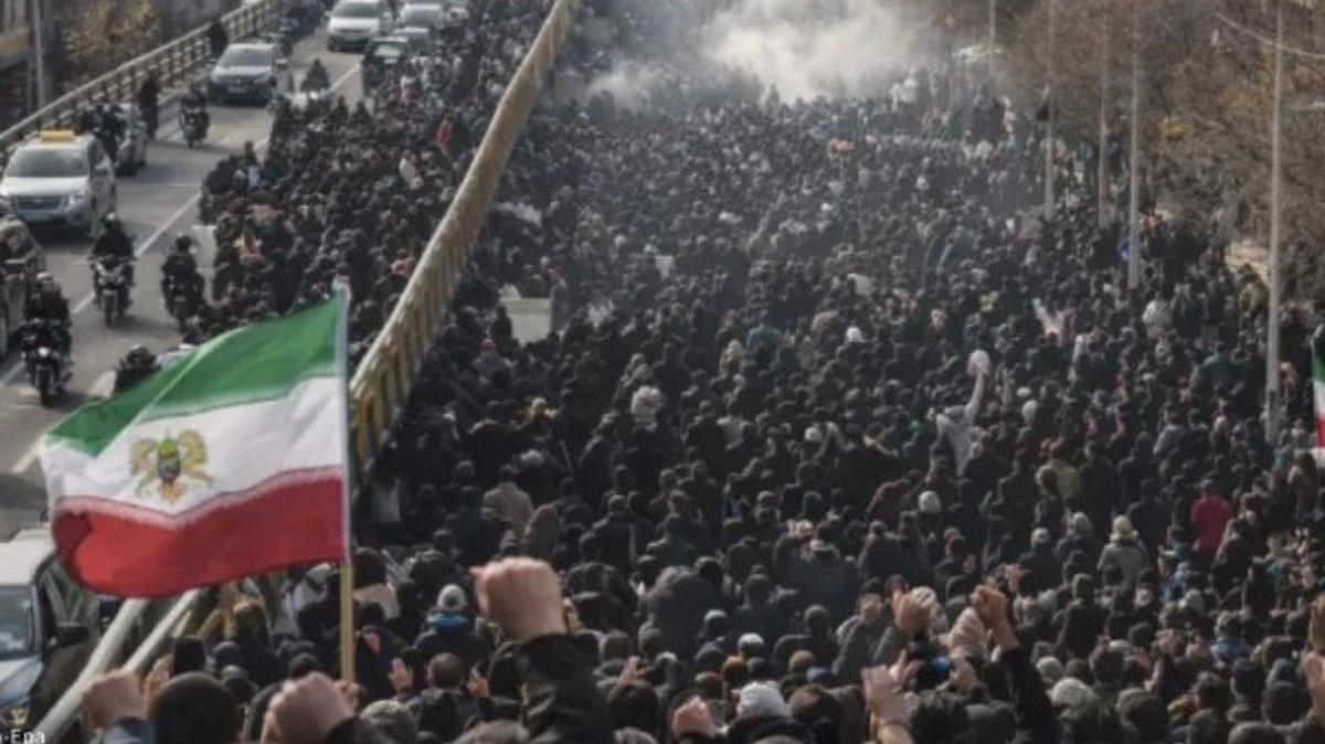 Стрельба в Тегеране, принц Персии и готовность Кремля