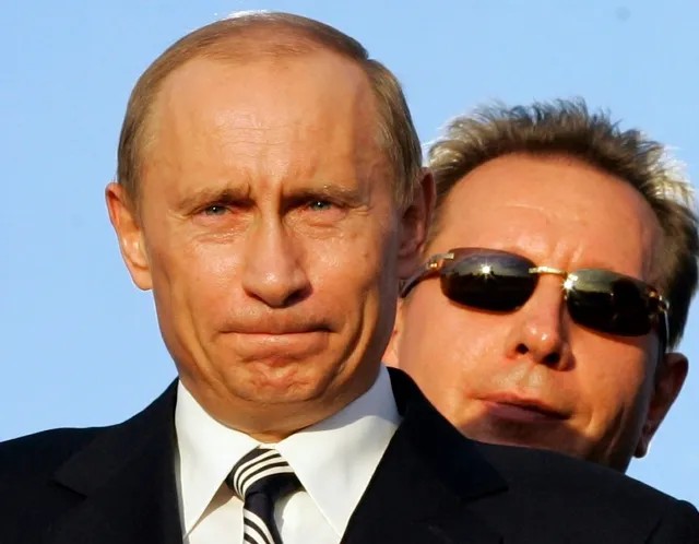 Владимир Путин и Виктор Золотов. Фото: Дмитрий Ловецкий / AP / ТАСС
