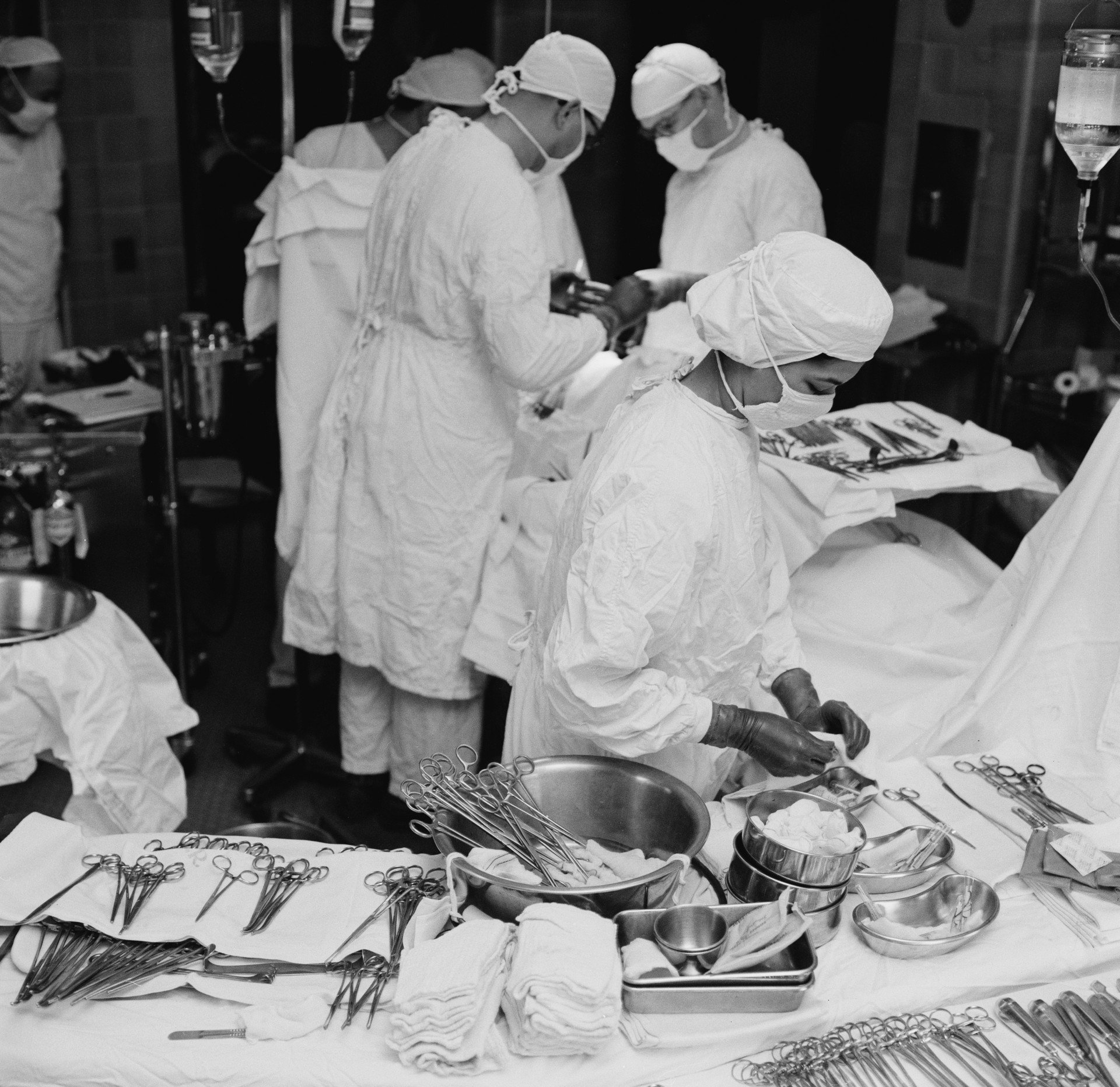 Проведение операции на сердце в одном из госпиталей Нью-Йорка. Фото: Three Lions / Getty Images