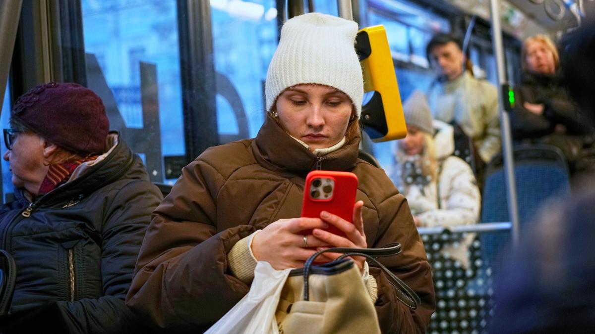 «Привет, Капитолий! Дистрикты уже больше года так живут»