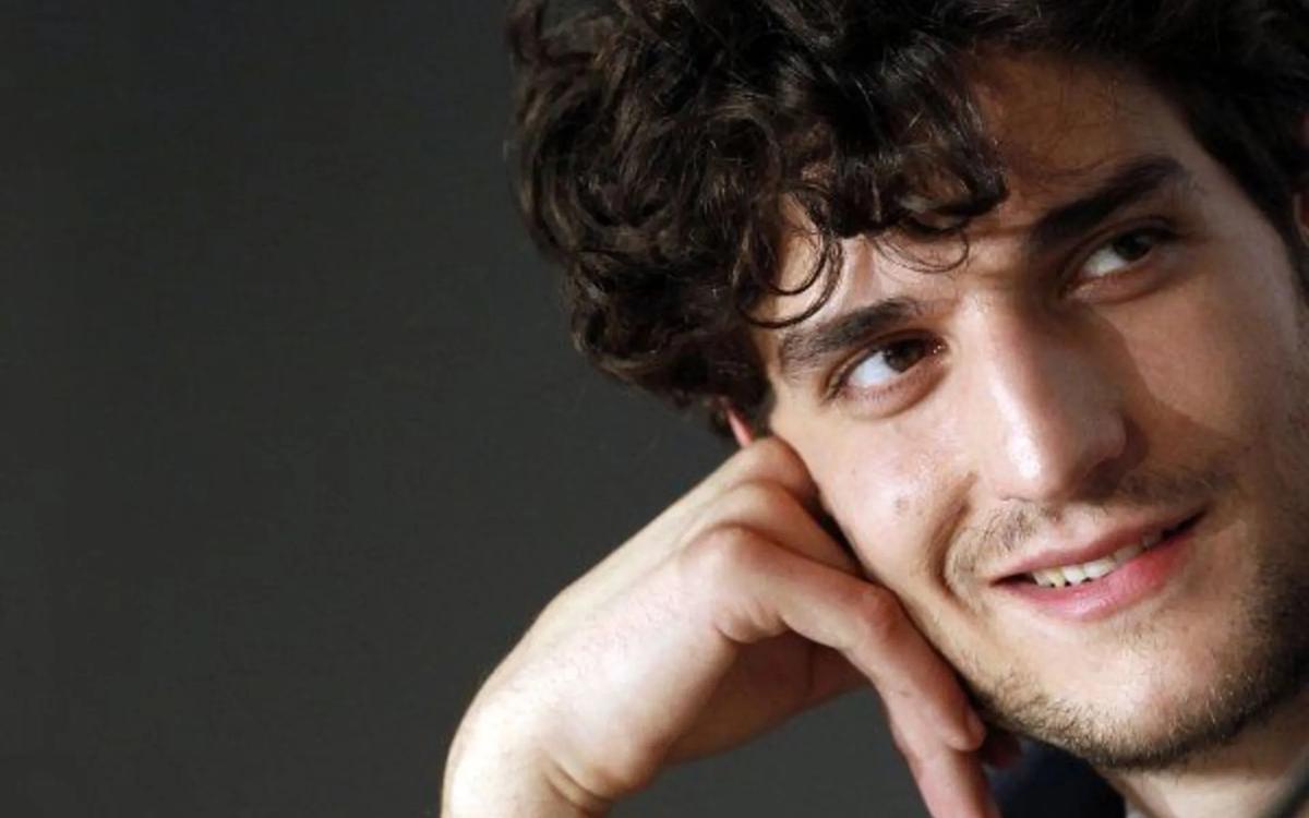 Франция фото мужчин. Луи Гаррель. Француз Louis Garrel. Луи Гаррель актёры Франции. Луи Гаррель 18 лет.