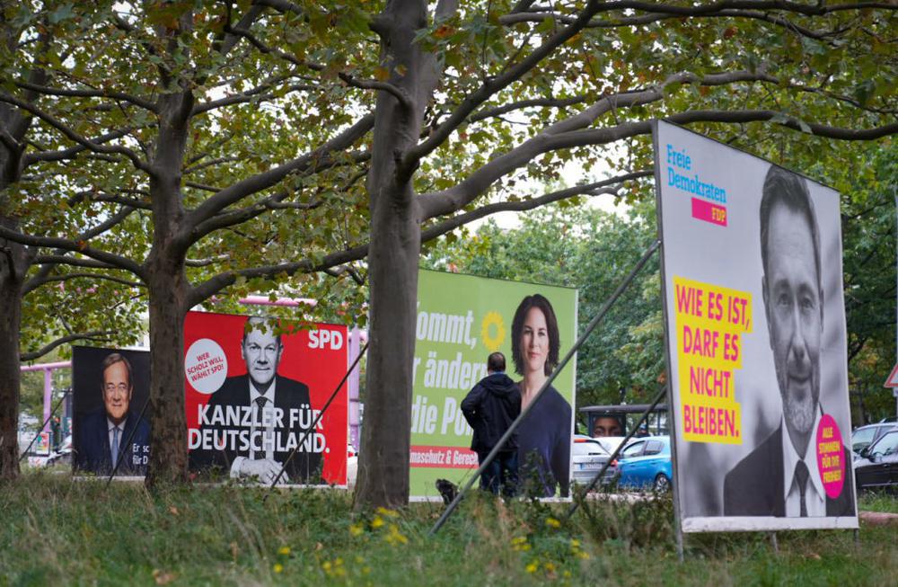 Предвыборные плакаты в Берлине. Фото: Kay Nietfeld / picture alliance via Getty Images