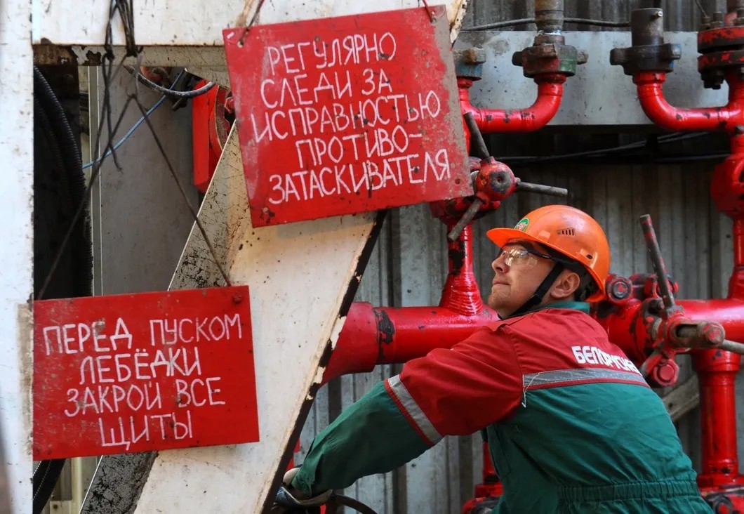 Ремонт нефтепровода в Беларуси. Фото: Виктор Драчев / ТАСС