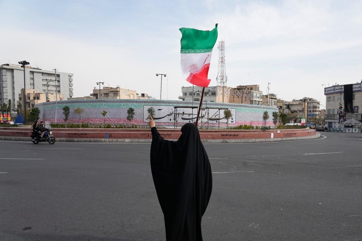 Повседневная жизнь в Тегеране во время совместной военной операции США и Израиля. Фото: AP / TASS