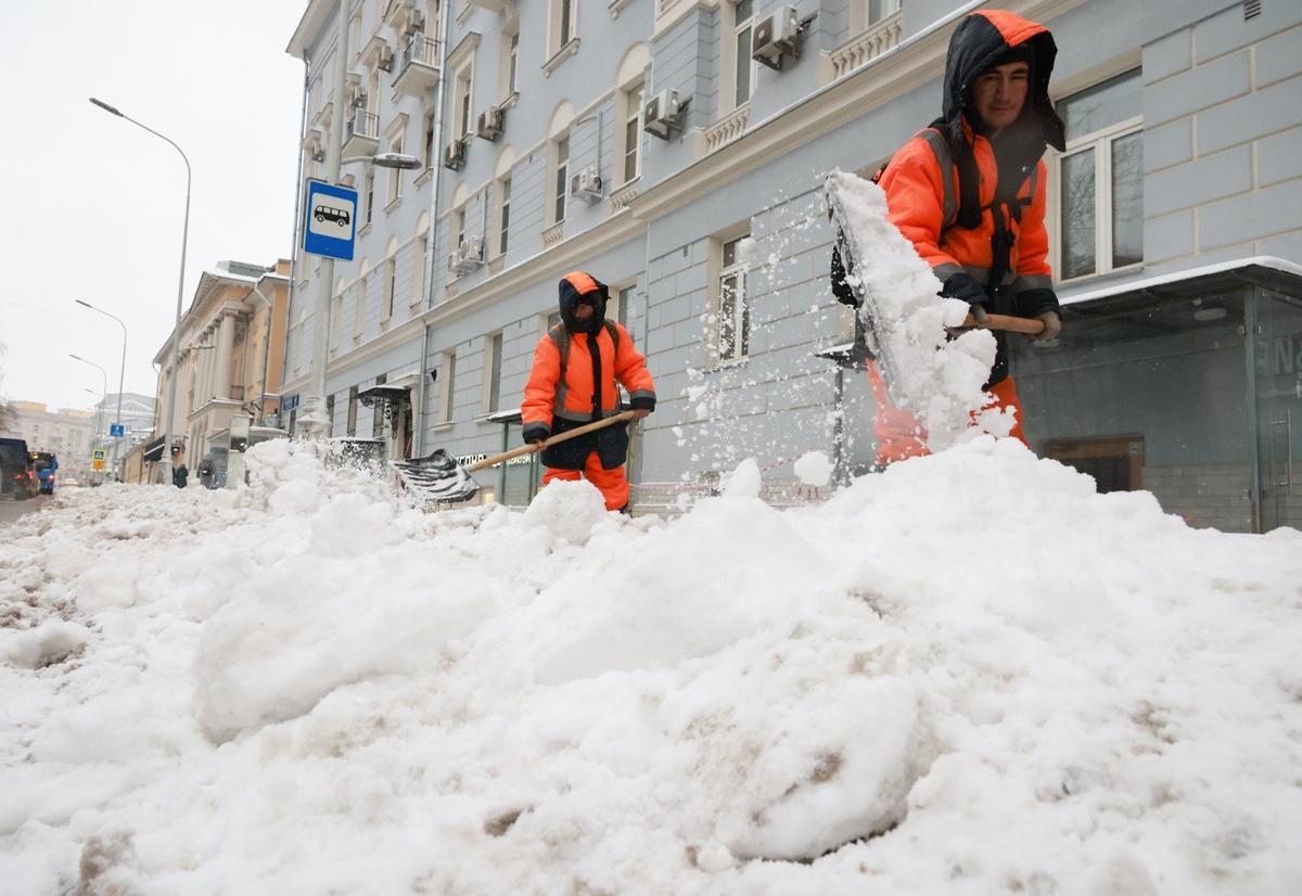 Последствия снегопада в Москве. Фото: Вячеслав Прокофьев / ТАСС