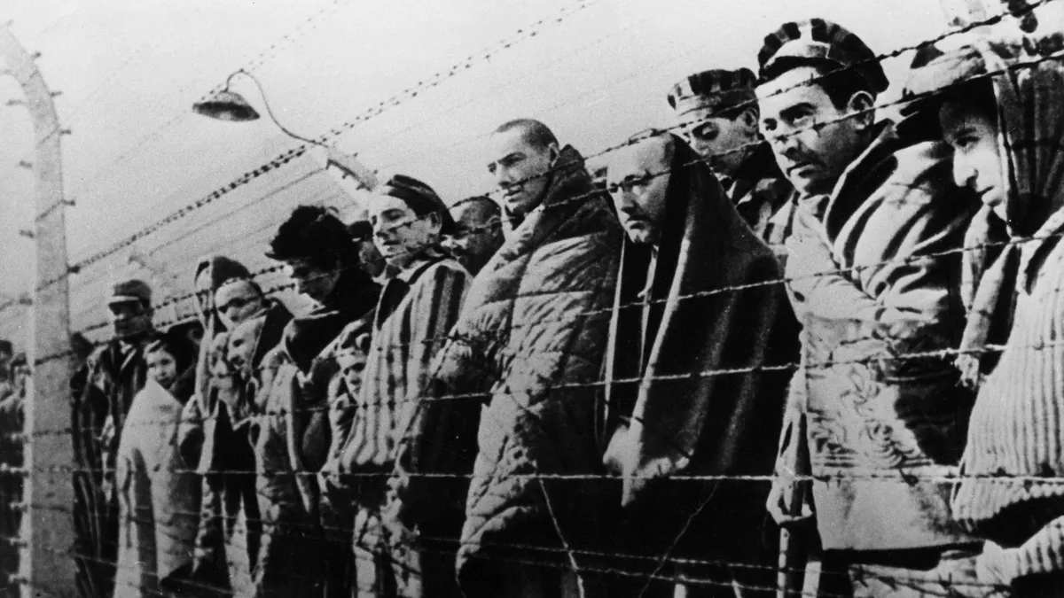 Уцелевшие узники Освенцима, 1945 год. Фото: imago stock&people / ТАСС