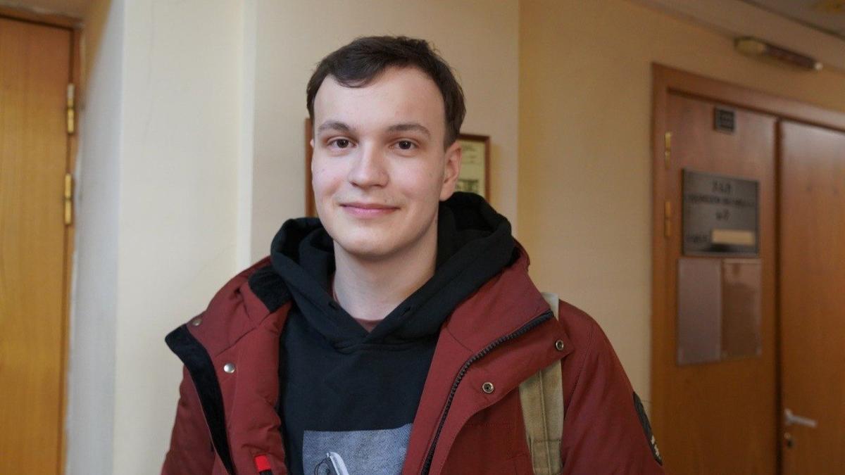 Казалось бы, при чем здесь троцкисты?