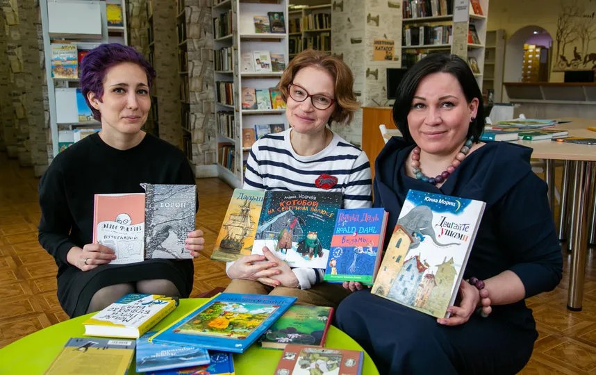 Библиотечные «сказочницы»: Марина, Вероника и Серафима. Фото из соцсетей