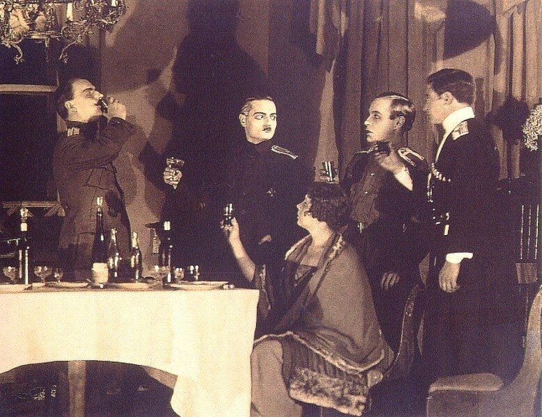 Спектакль «Дни Турбиных» во МХАТе, 1926 год. Фото из архива