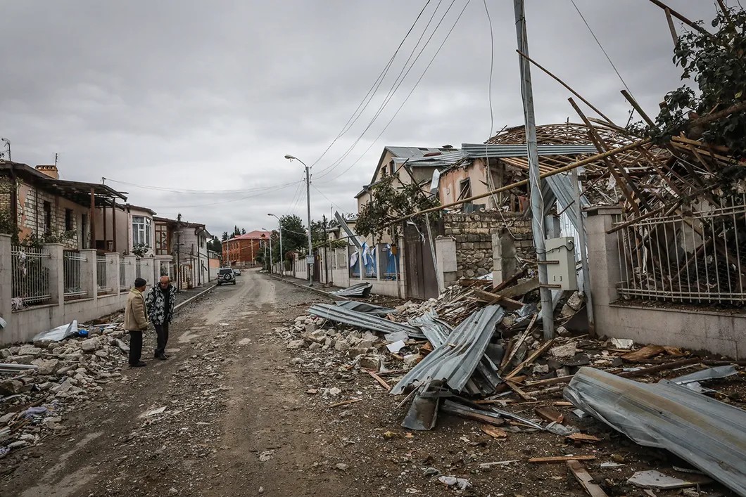 Жилой сектор, пострадавший от бомбардировок. Фото: Павел Волков / специально для «Новой»