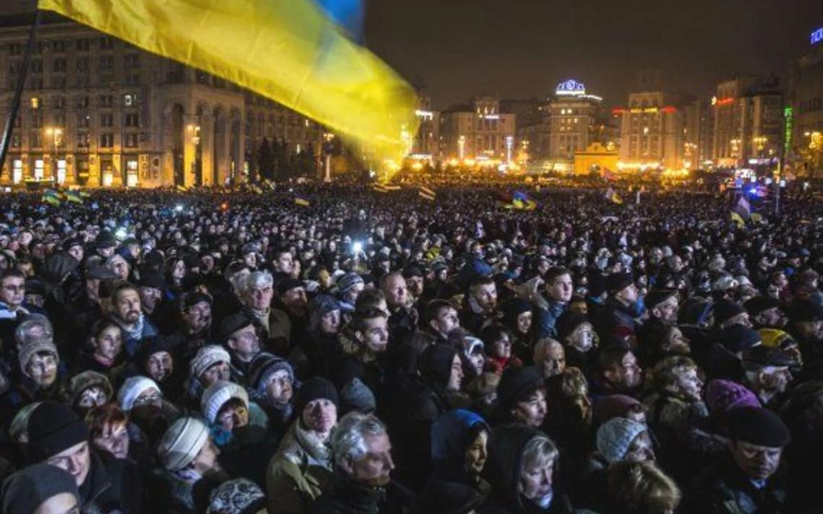 Майдан кратко и понятно. Майдан 2015. Майдан толпа. Евромайдан в Москве. Майдан 2012.