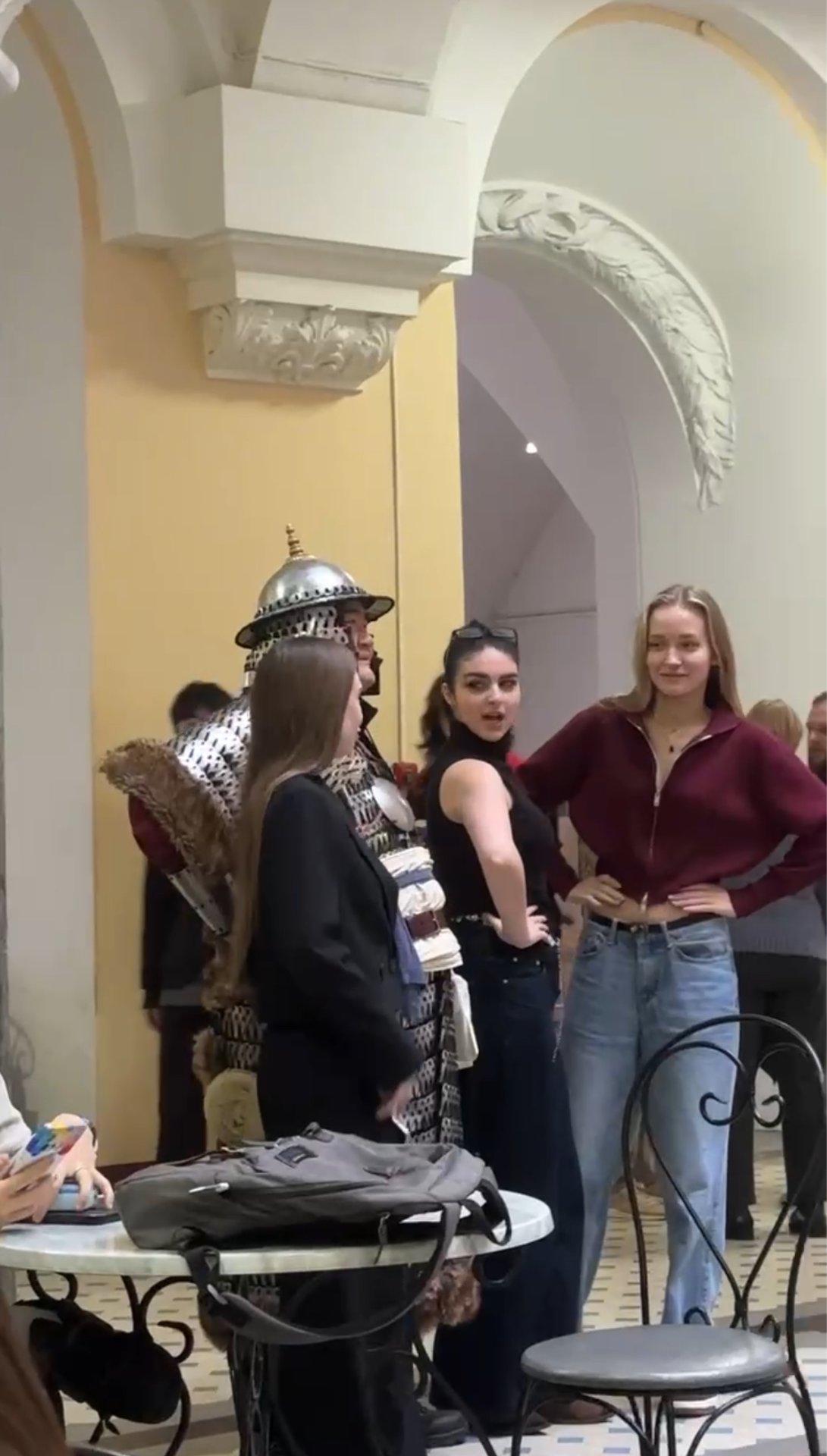 Источник: сообщения из чатов разных курсов