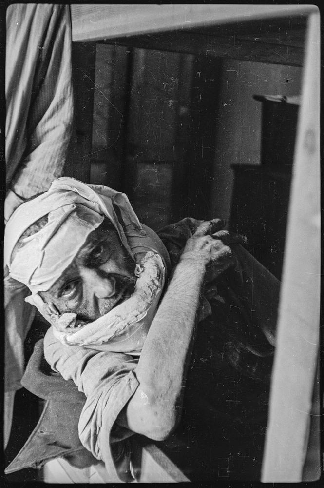Узник концлагеря в Эберсвальде. Восточная Германия. Апрель 1945 г. Фото: Валерий Фаминский / частная коллекция Артура Бондаря